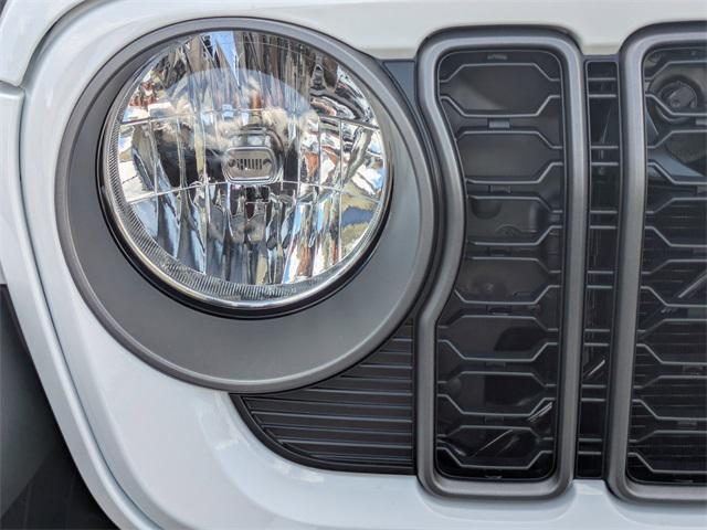 new 2025 Jeep Gladiator car, priced at $47,945