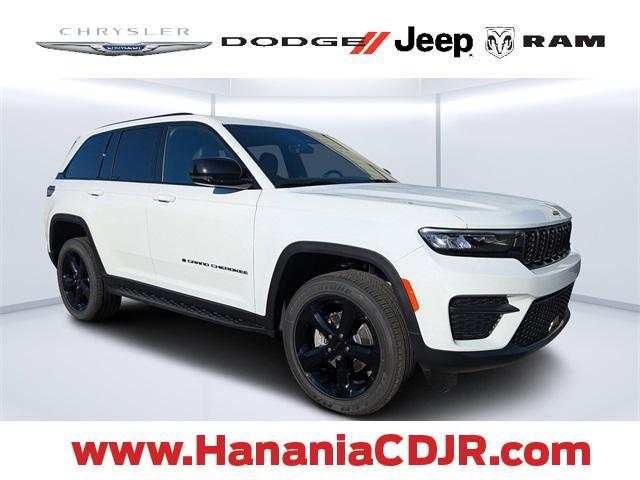 new 2025 Jeep Grand Cherokee car, priced at $40,900