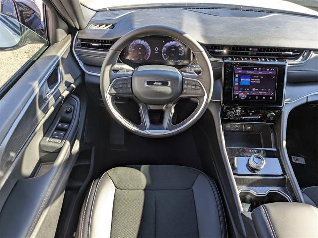 new 2025 Jeep Grand Cherokee car, priced at $40,900