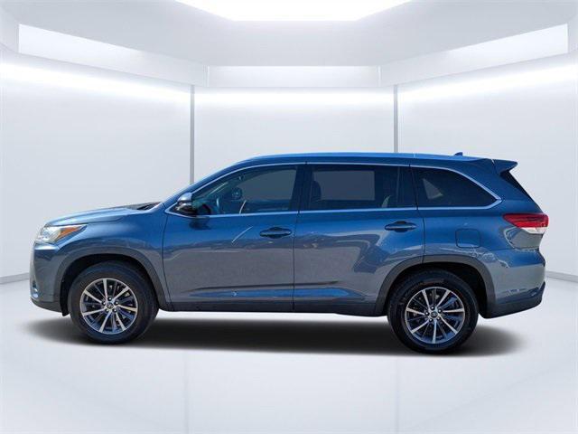 used 2019 Toyota Highlander car, priced at $20,980