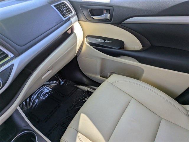 used 2019 Toyota Highlander car, priced at $20,980