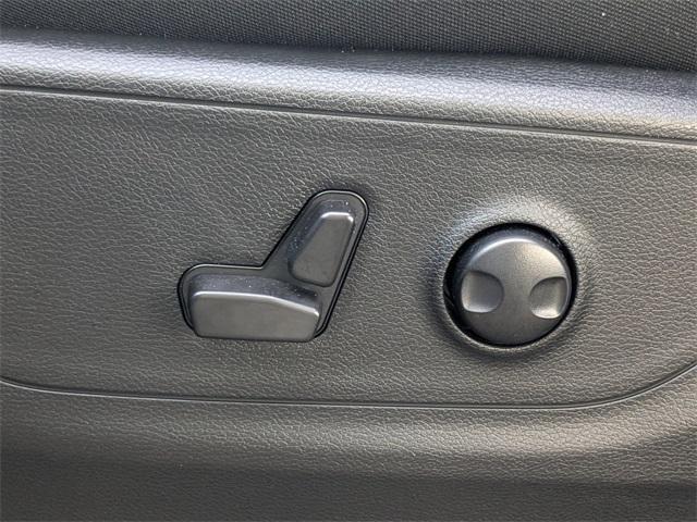 new 2025 Ram 1500 car, priced at $53,238