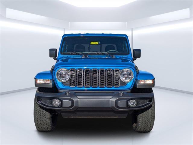 new 2025 Jeep Gladiator car, priced at $45,235