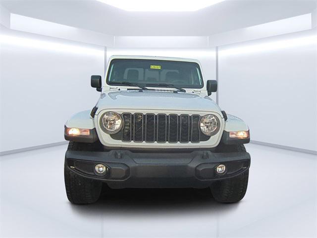 new 2025 Jeep Gladiator car, priced at $44,640