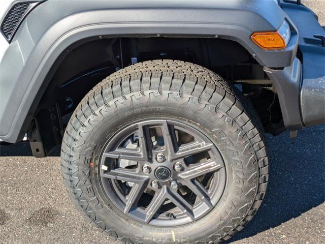 new 2025 Jeep Wrangler car, priced at $47,150