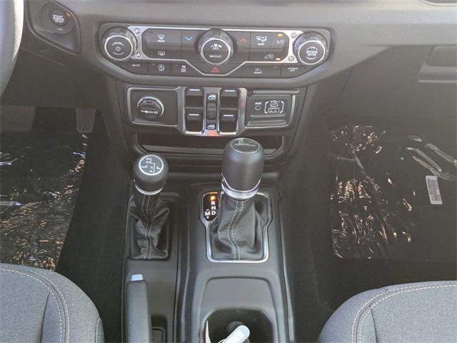 new 2025 Jeep Gladiator car, priced at $38,155