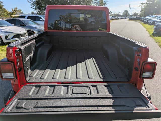 new 2025 Jeep Gladiator car, priced at $38,155