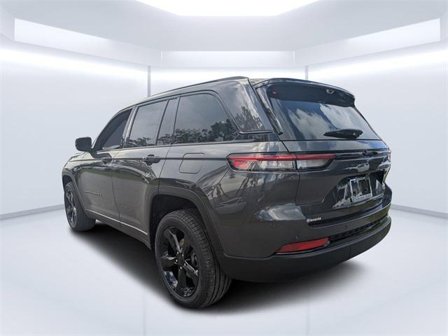 new 2025 Jeep Grand Cherokee car, priced at $45,655