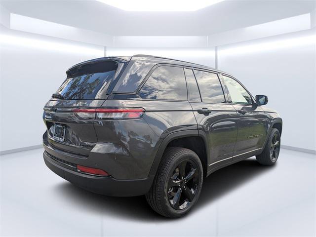 new 2025 Jeep Grand Cherokee car, priced at $45,655