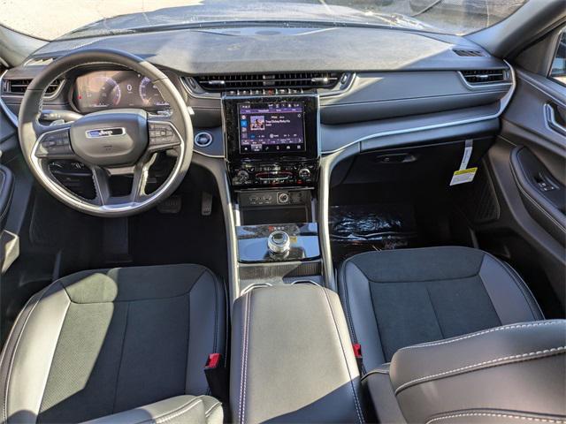 new 2025 Jeep Grand Cherokee car, priced at $41,495
