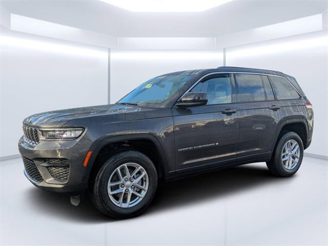 new 2025 Jeep Grand Cherokee car, priced at $40,175