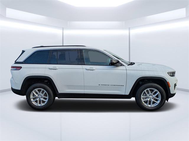 new 2025 Jeep Grand Cherokee car, priced at $39,580