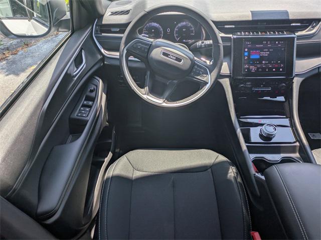 new 2025 Jeep Grand Cherokee car, priced at $36,540