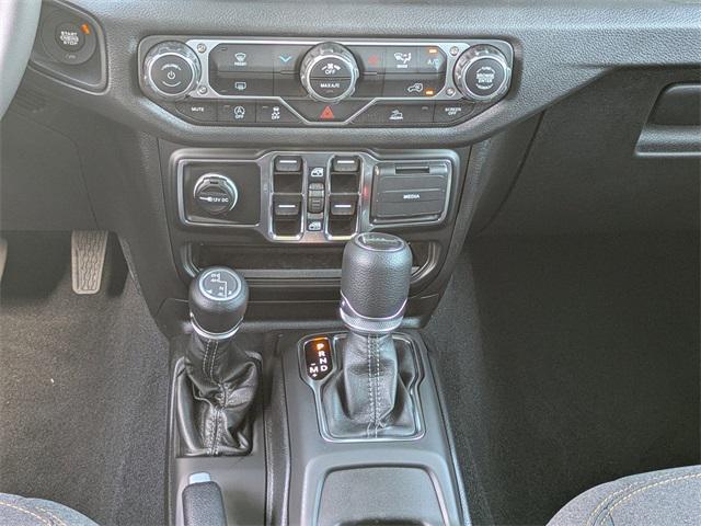 new 2025 Jeep Gladiator car, priced at $43,155