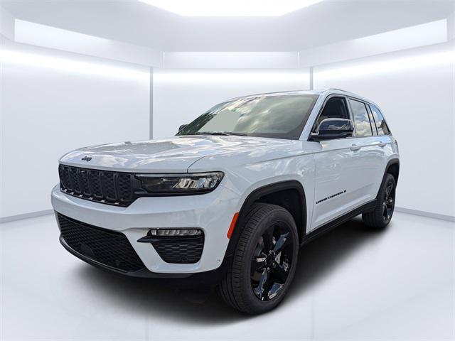 new 2025 Jeep Grand Cherokee car, priced at $45,060
