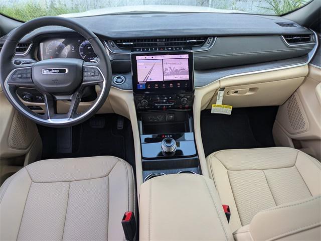 new 2025 Jeep Grand Cherokee car, priced at $45,060