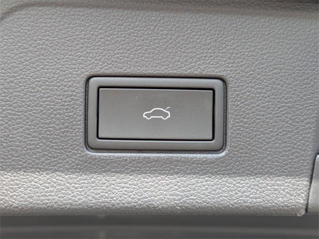 used 2023 Volkswagen Atlas car, priced at $30,998