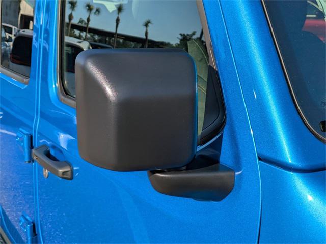 new 2025 Jeep Gladiator car, priced at $48,540
