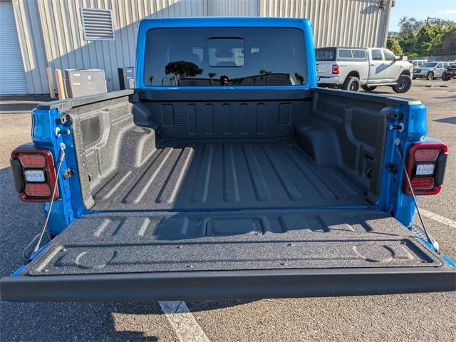 new 2025 Jeep Gladiator car, priced at $48,540