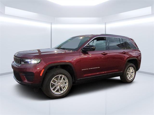 new 2025 Jeep Grand Cherokee car, priced at $40,175