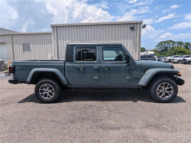 new 2024 Jeep Gladiator car, priced at $48,372