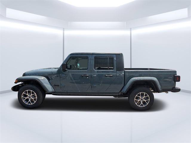 new 2024 Jeep Gladiator car, priced at $48,372