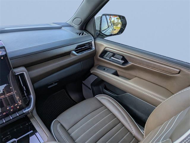 used 2025 GMC Yukon car, priced at $99,777