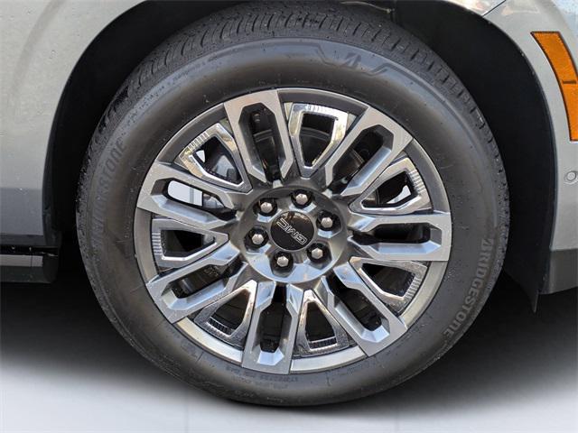 used 2025 GMC Yukon car, priced at $99,777