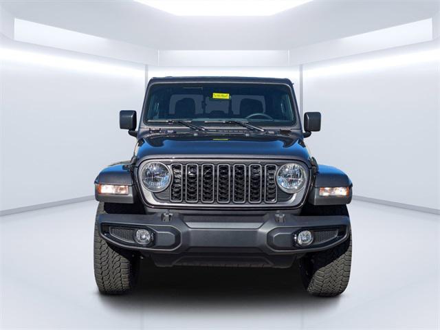 new 2025 Jeep Gladiator car, priced at $45,235