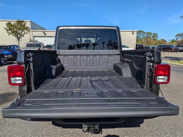 new 2025 Jeep Gladiator car, priced at $45,235