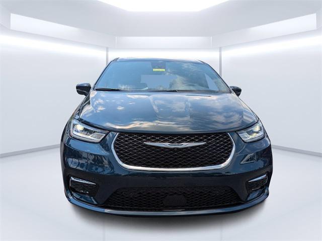 new 2025 Chrysler Pacifica car, priced at $50,685