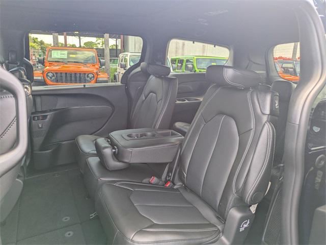 new 2025 Chrysler Pacifica car, priced at $50,685