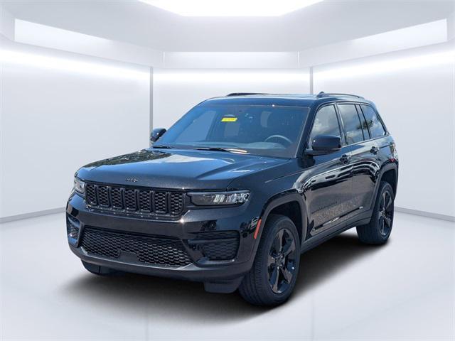 new 2025 Jeep Grand Cherokee car, priced at $39,295