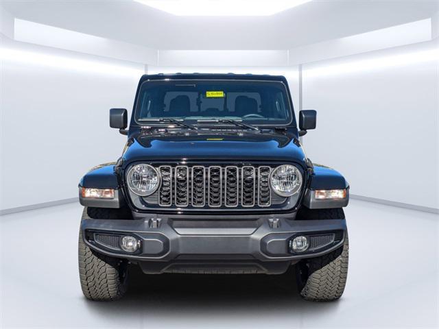 new 2025 Jeep Gladiator car, priced at $45,235