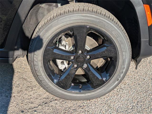 new 2025 Jeep Grand Cherokee car, priced at $41,495