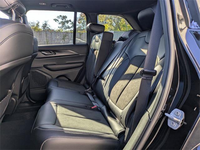 new 2025 Jeep Grand Cherokee car, priced at $41,495