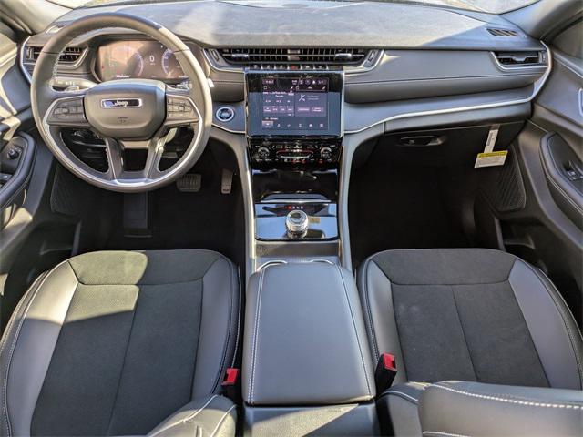 new 2025 Jeep Grand Cherokee car, priced at $41,495