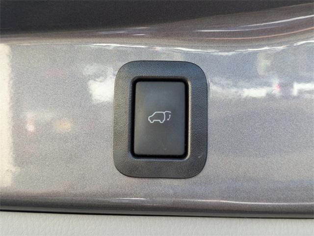 used 2018 Toyota Highlander car, priced at $25,331
