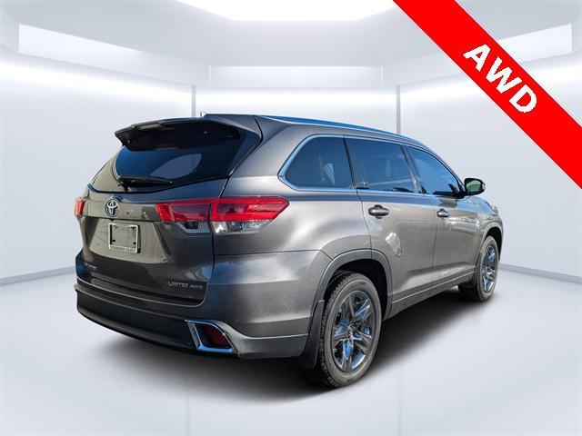 used 2018 Toyota Highlander car, priced at $25,331