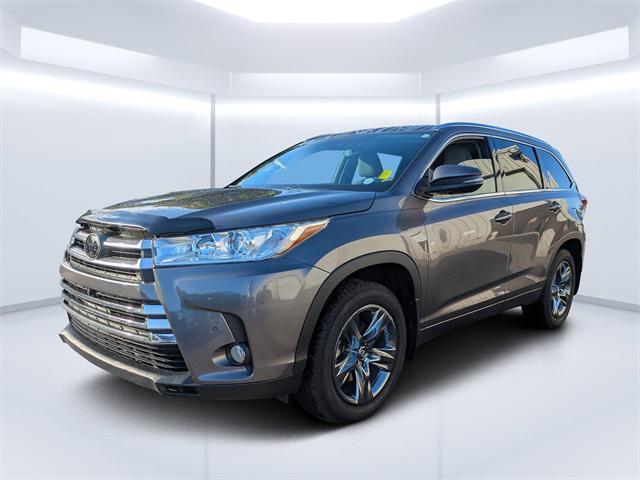 used 2018 Toyota Highlander car, priced at $25,331
