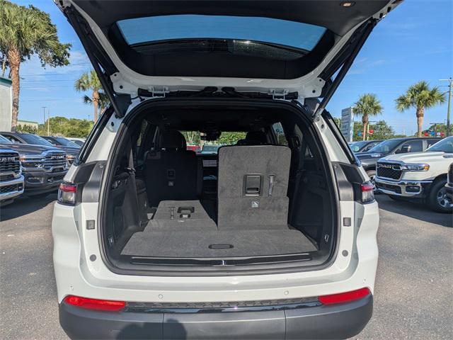 new 2025 Jeep Grand Cherokee L car, priced at $53,237