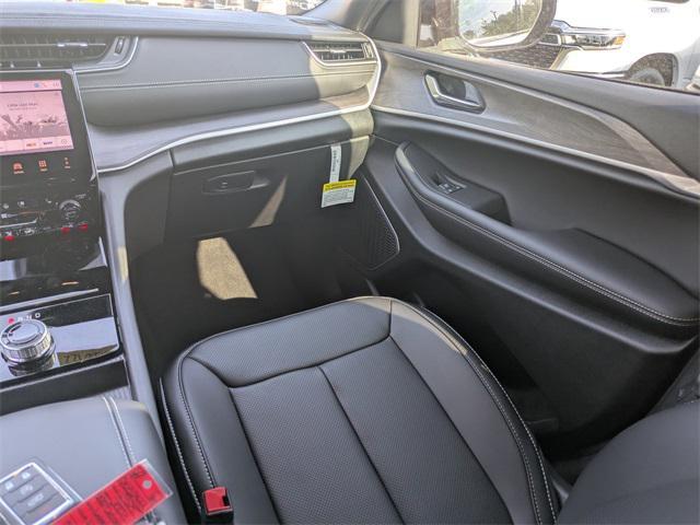new 2025 Jeep Grand Cherokee L car, priced at $53,237