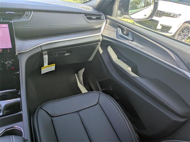 new 2025 Jeep Grand Cherokee car, priced at $56,935