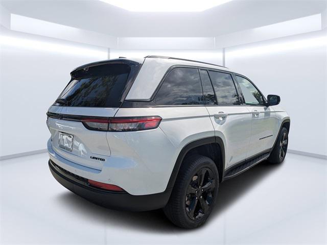 new 2025 Jeep Grand Cherokee car, priced at $47,395