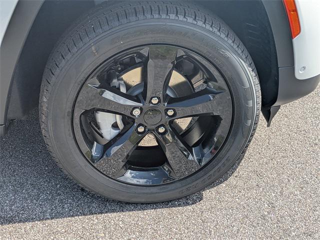 new 2025 Jeep Grand Cherokee car, priced at $56,935