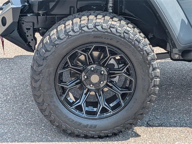new 2025 Jeep Wrangler car, priced at $70,999