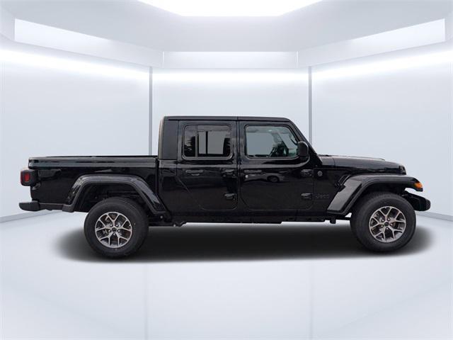 new 2024 Jeep Gladiator car, priced at $48,372