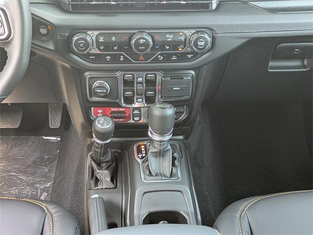 new 2025 Jeep Wrangler car