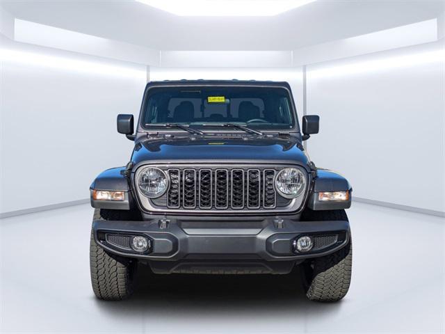 new 2025 Jeep Gladiator car, priced at $45,235