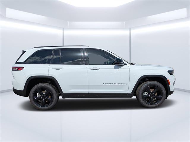 new 2025 Jeep Grand Cherokee car, priced at $44,360